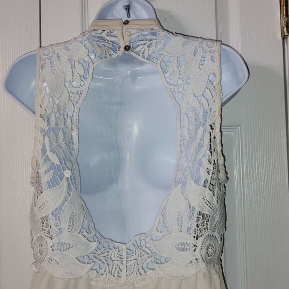 She + Sky ivory with white lace open back blouse Sz S - Picture 7 of 8